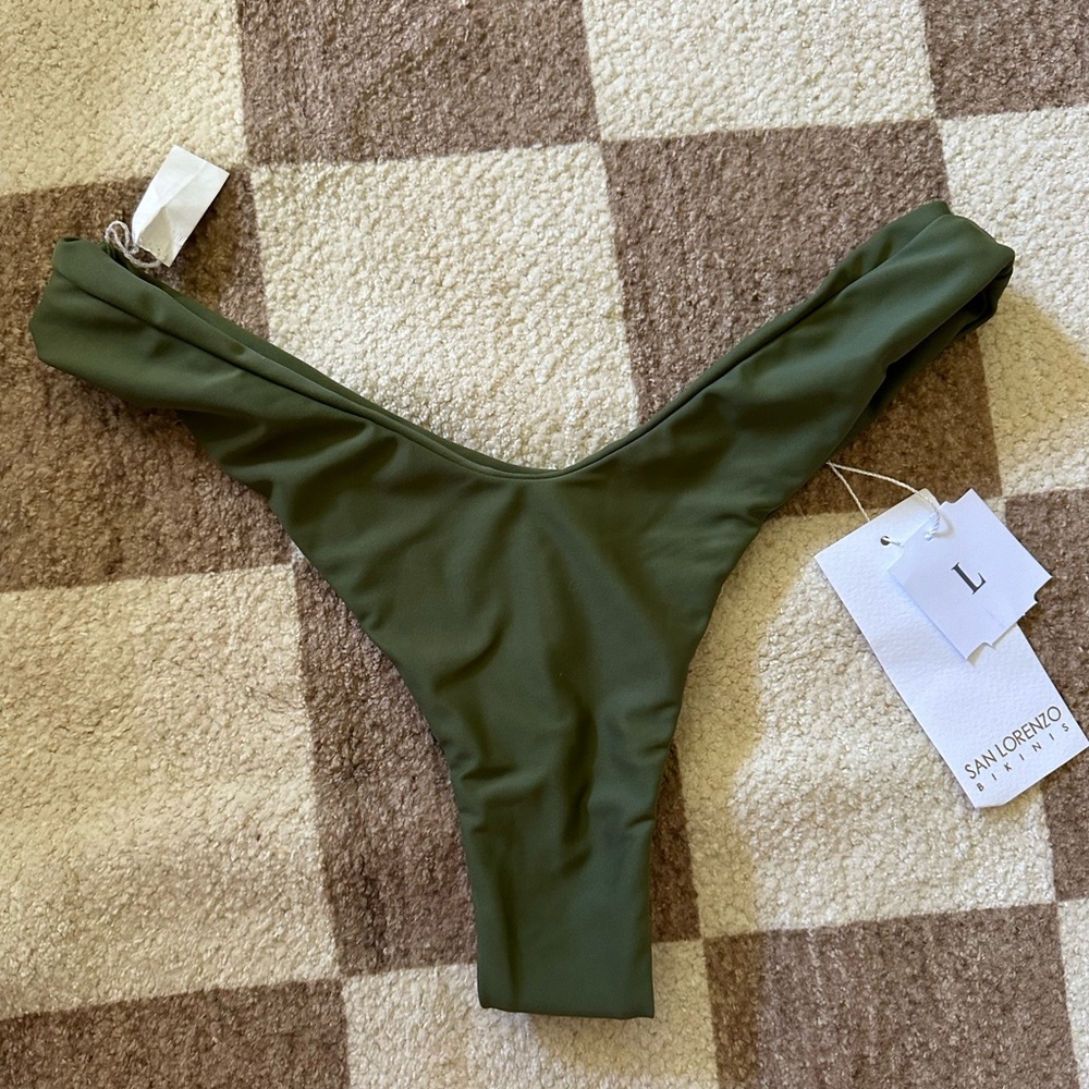New with tags San Lorenzo bottoms size large